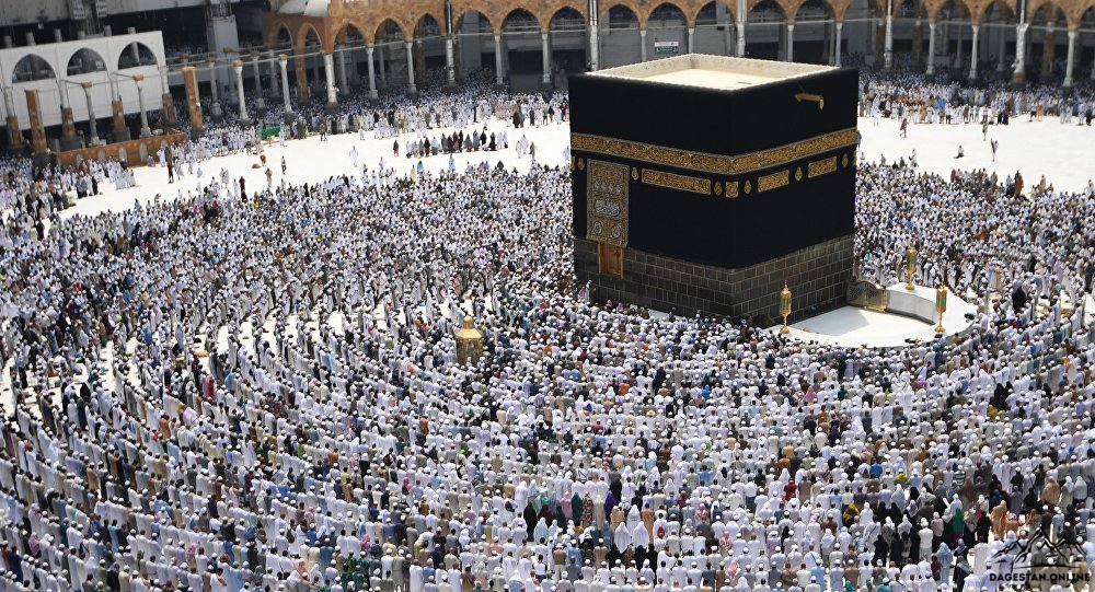 Паломников из Хаджа аэропорт Махачкалы встречал тепловизором фото