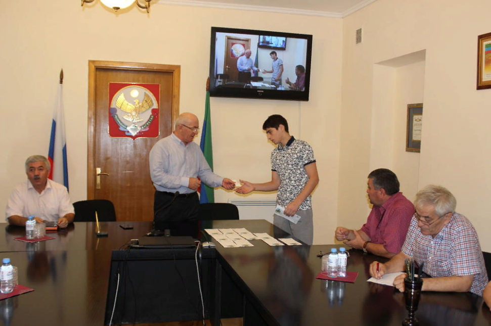 Дети-сироты получили жилье фото