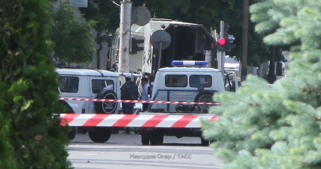 В Махачкале неизвестный бросил гранату в кафе фото