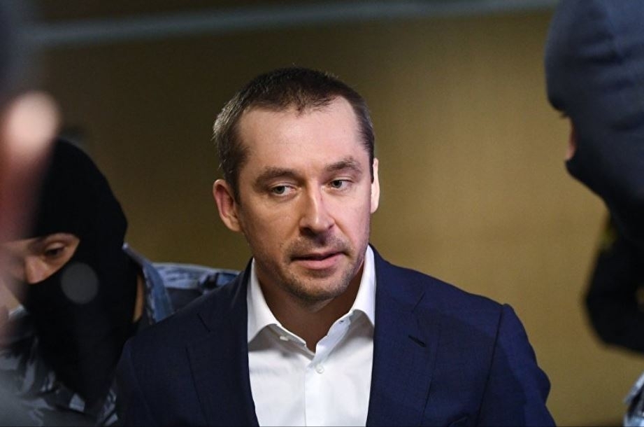 Девушка Захарченко поведала, кому принадлежат найденные $16 миллионов  Девушка Захарченко поведала, кому принадлежат найденные $16 миллионов  фото