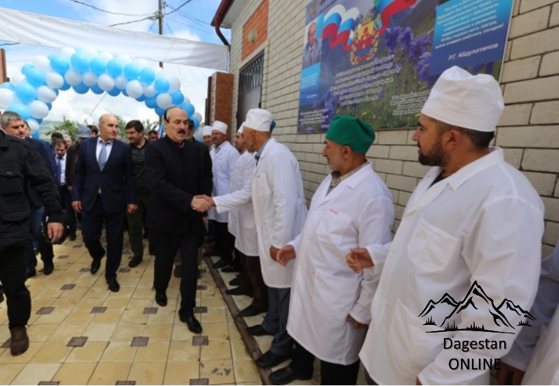 Рамазан Абдулатипов посетил туберкулезную больницу в с.Кахиб фото