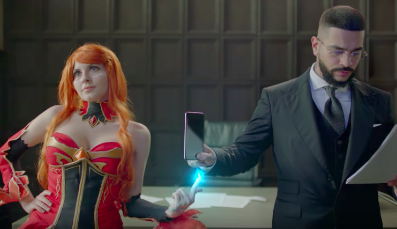 Поиск ведущего киберспортивных трансляций фото