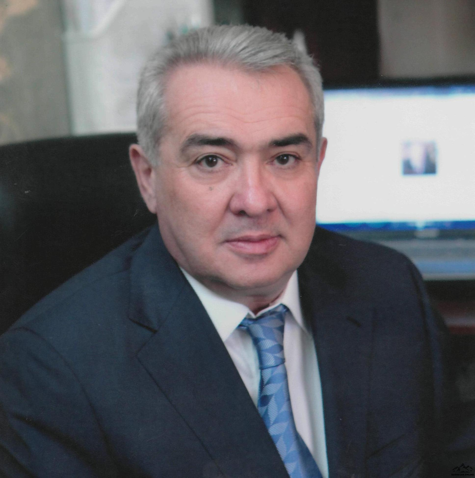 Отпуск не помеха – задержали заместителя министра образования и науки РД Отпуск не помеха – задержали заместителя министра образования и науки РД фото