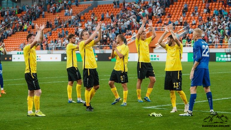 Несмотря на финансовые проблемы, ФК Анжи добрались до места назначения фото