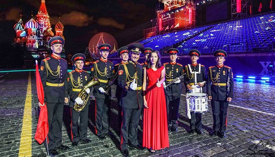 Звезда «Ты супер!» приняла участие в фестивале «Спасская башня» фото