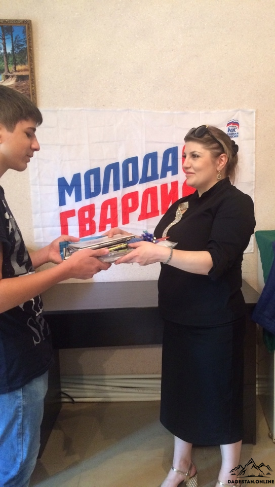 Молодогвардейцы Буйнакска помогли студентам в подготовке к учебному году Молодогвардейцы Буйнакска помогли студентам в подготовке к учебному году фото