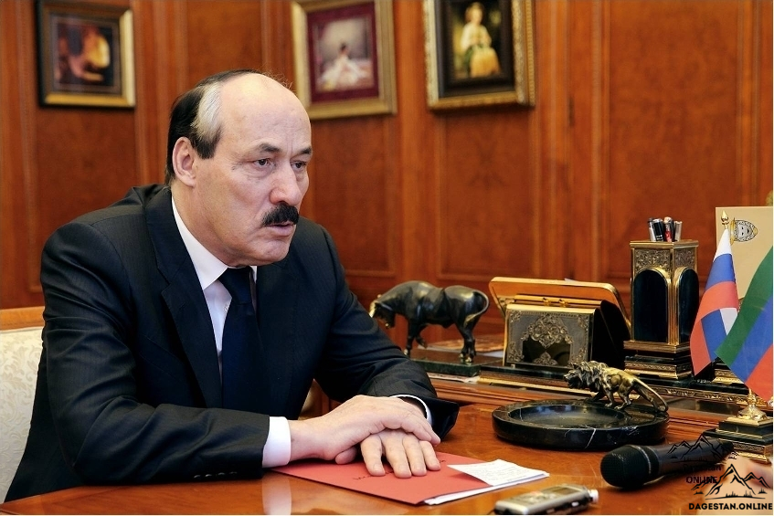 Глава Дагестанской республики поздравил всех работников сферы образования с началом нового учебного года фото