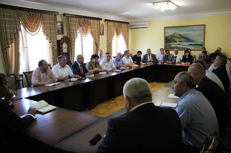 Очередное аппаратное совещание состоялось в Дербентском районе фото