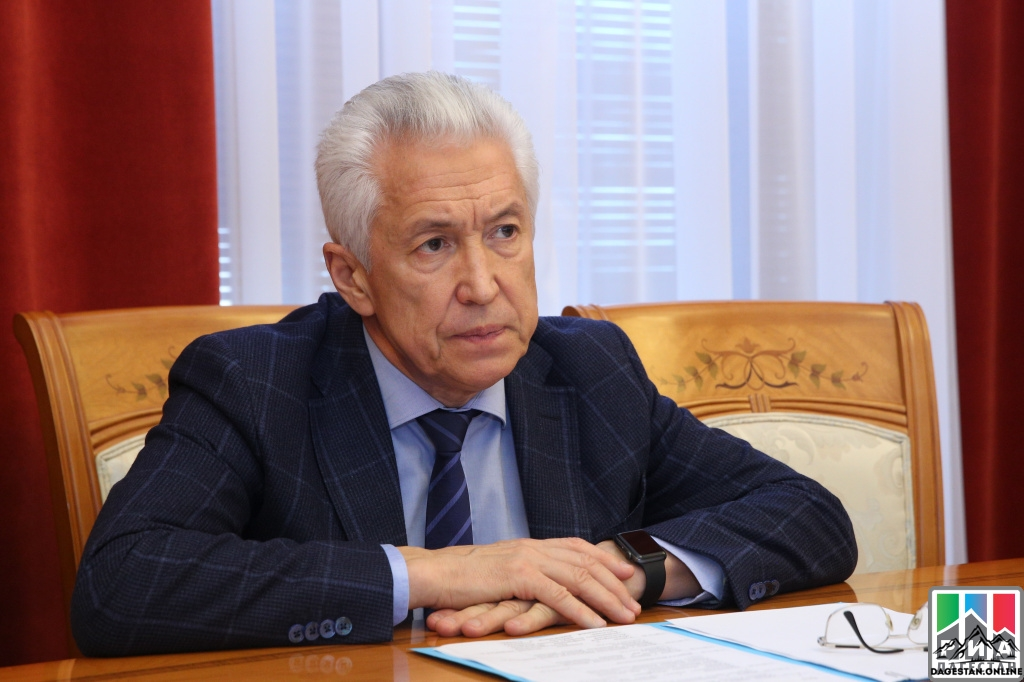 Врио главы Дагестана в 2017 году заработал более 5 млн рублей   фото