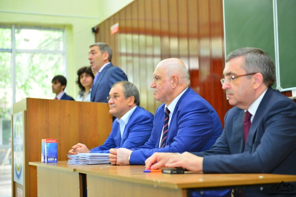 На третий этап формирования резерва управленческих кадров Дагестана прошли 400 человек   фото