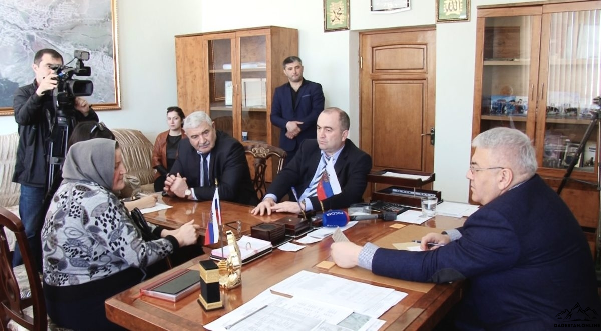 Депутат Госдумы Абдулмажид Маграмов встретился с дагестанцами в постпредстве республики в Санкт-Петербурге фото