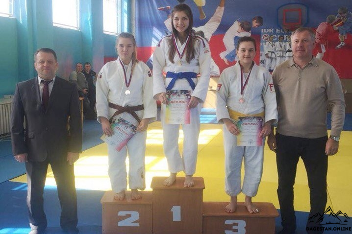 Дагестанские дзюдоистки в числе победителей и призеров спартакиады молодежи в Нальчике фото