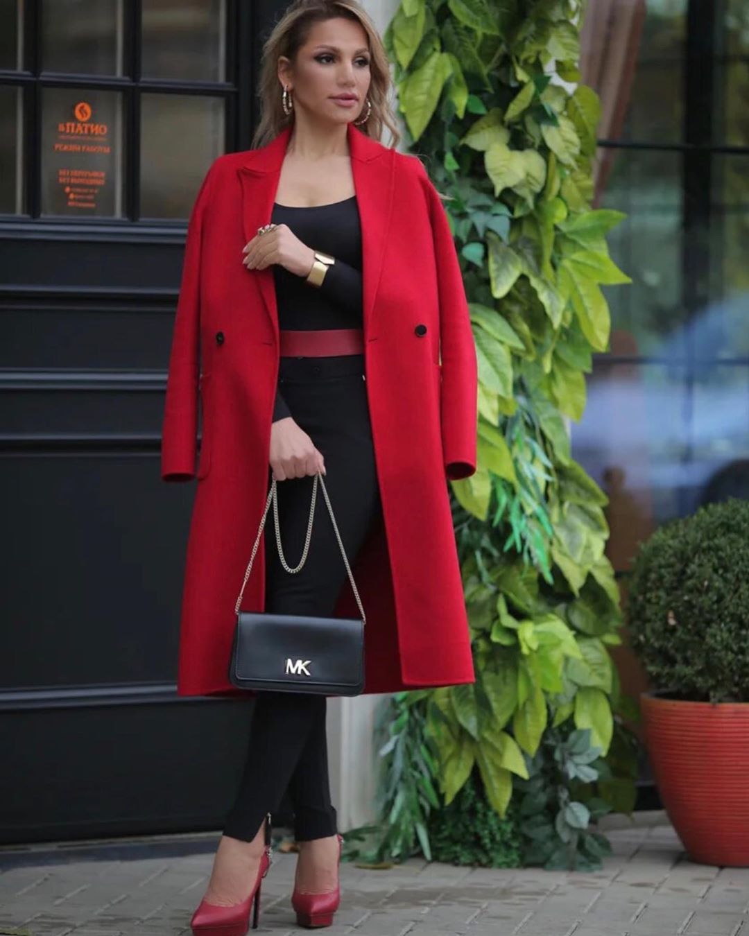 Тават Селимова: «Никто не будет вкладывать душу в мой салон так, как делаю это я» фото