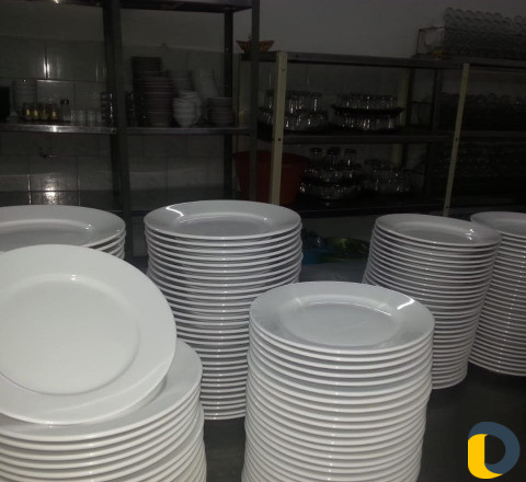 Прокат посуды. Посуда напрокат. Аренда посуды. Посуда в Махачкале. Пластиковые посуда Дагестане.