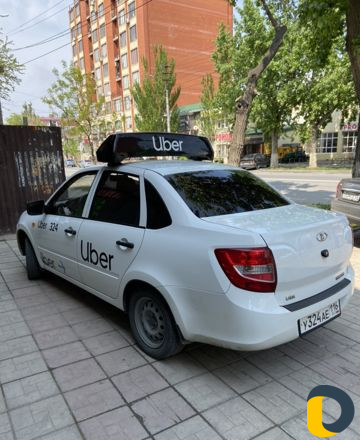 Такси махачкала. Убер Махачкала. Лада Приора Убер такси. Абакан такси Uber. Uber в Махачкале.