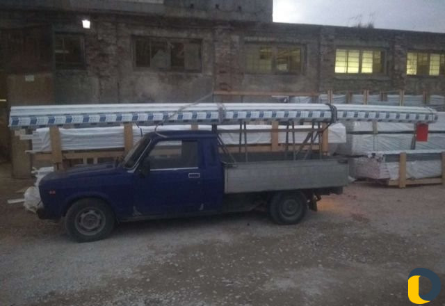 Грузоперевозки на пирамиде Грузоперевозки на пирамиде фото