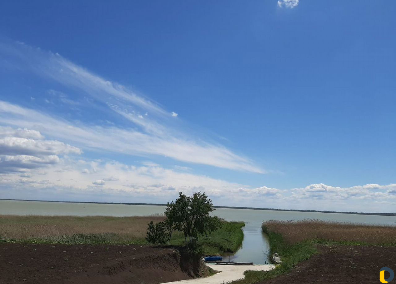 Сладкий лиман. Приютное озеро. Хутор приютный дом рыбака. База отдыха на сладком Лимане. Домик рыбака Каневская.